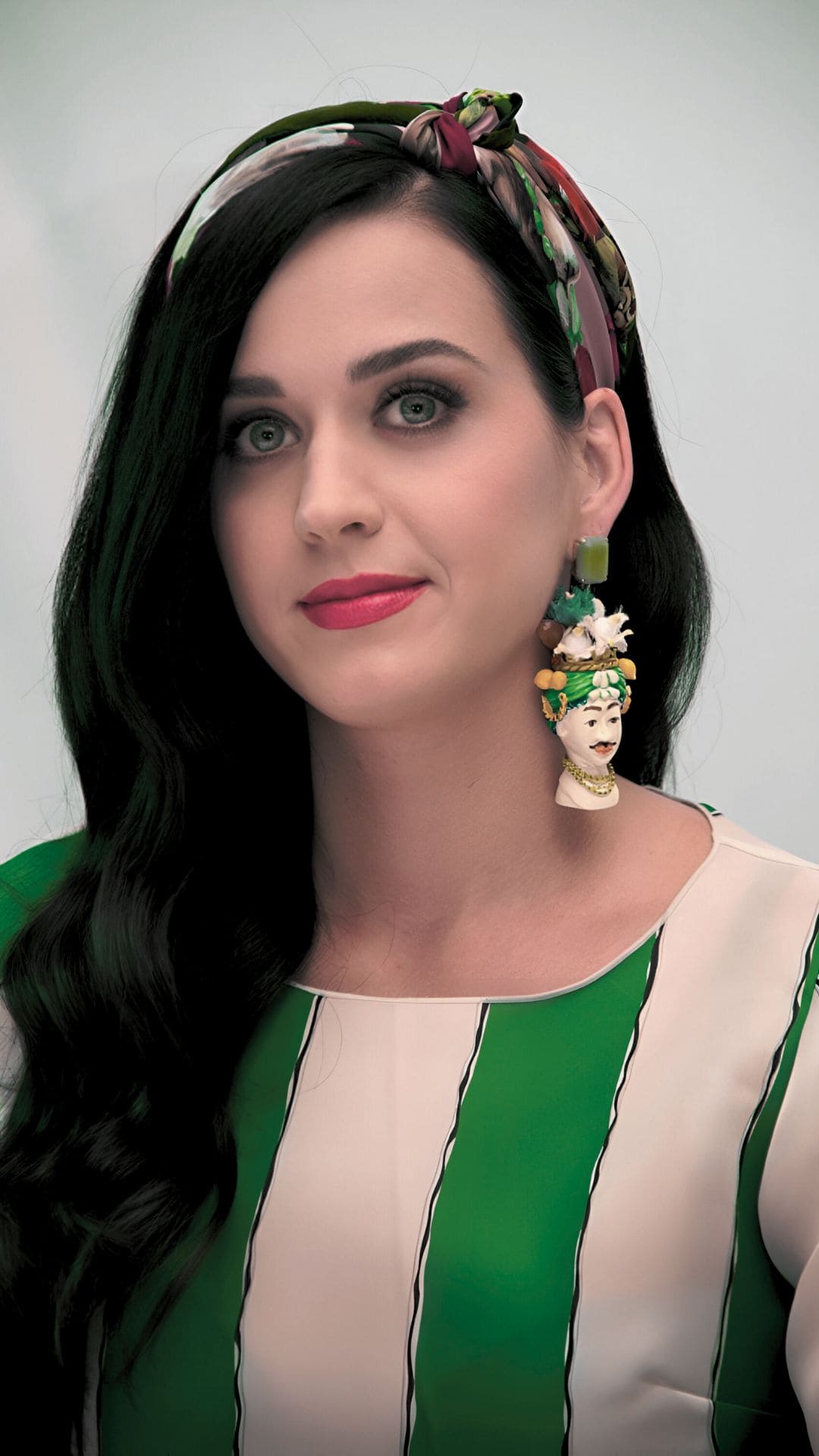 Katy Perry Wallpaper HD For Mobile