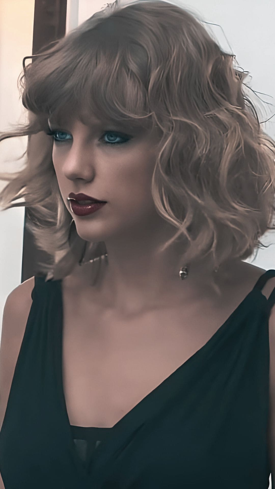 Taylor Swift Hot Look Wallpaper