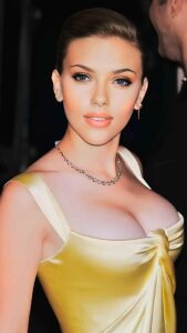 Hot Scarlett Johansson Pic