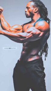 Ulisses Double Biceps Pose Picture