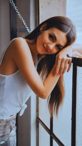 Victoria Justice HD Wallpaper