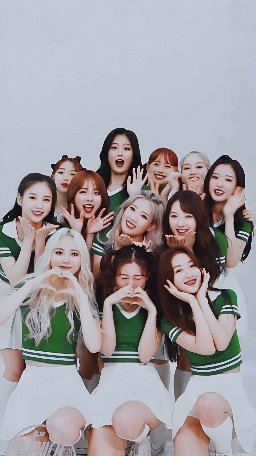 iPhone Loona Wallpaper